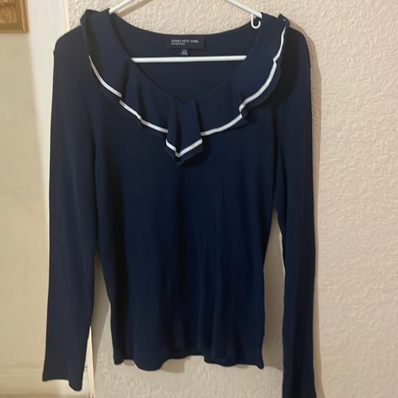 Top - Picture 1 of 2